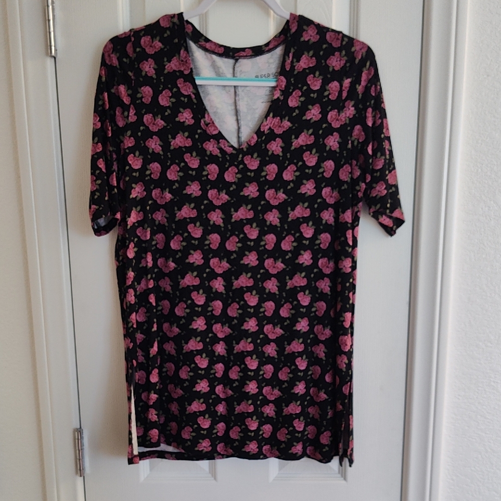 Torrid Floral V-Neck Women Top Size 00